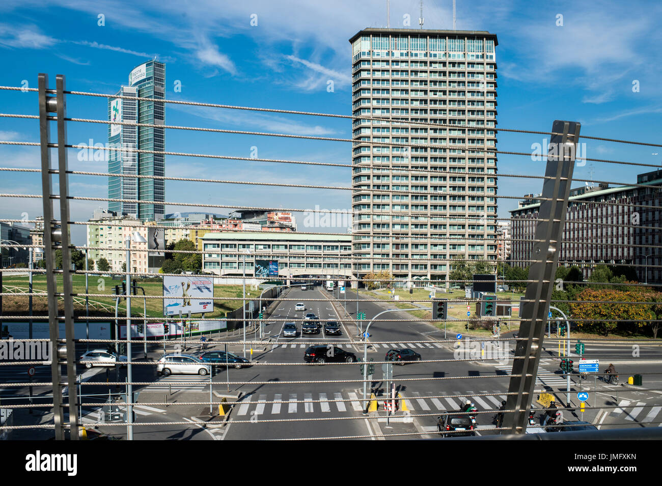 Italien, Lombardei, Mailand, Stadtbild von Gae Aulenti Quadrat mit Palazzo della Regione Stockfoto