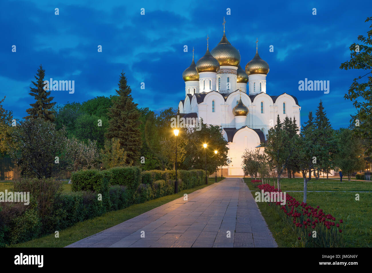 Uspenskij-Kathedrale am Abend, Jaroslawl, Russland Stockfoto