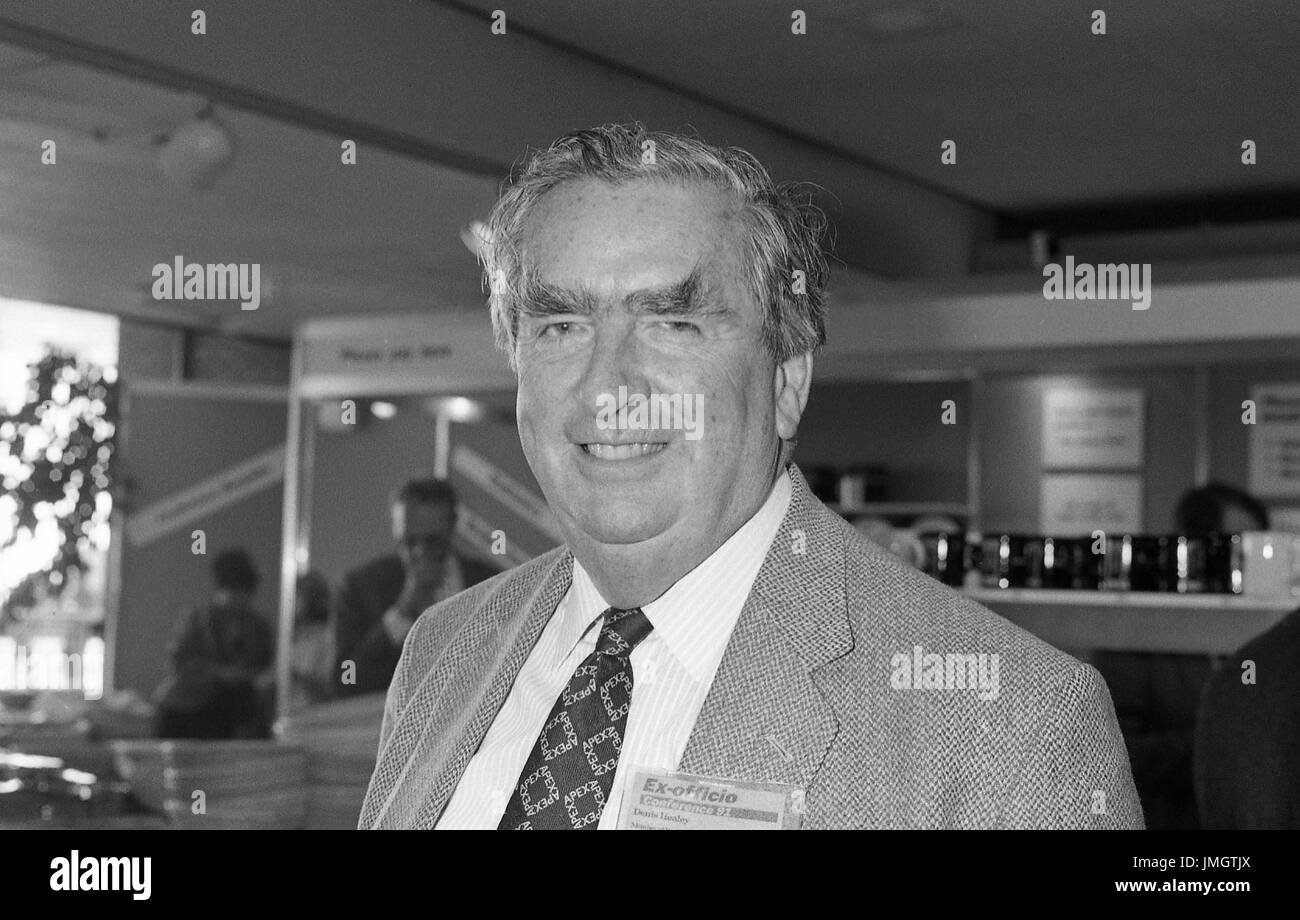 Rt Hon. Denis Healey, ehemaliger Kanzler des Finanzministeriums und Labour Partei Abgeordneter für Leeds East, besucht am Parteitag in Brighton, England am 1. Oktober 1991. Stockfoto