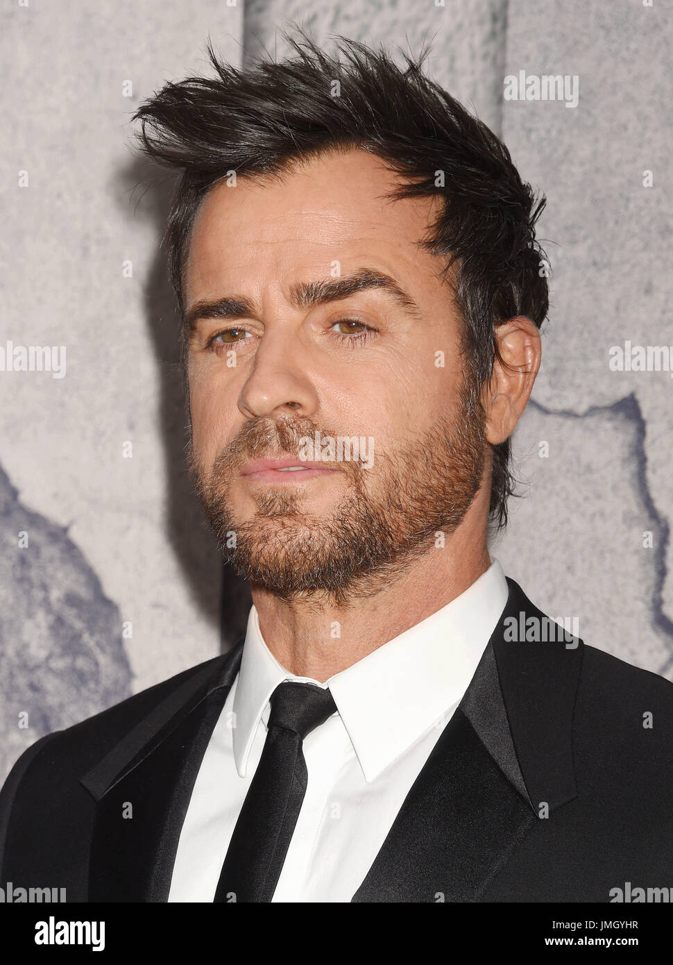 LOS ANGELES, CA - APRIL 04: Schauspieler Justin Theroux besucht die Premiere der HBO Serie "The Überbleibsel" Staffel 3 im Avalon Hollywood auf 4. April 2017 in Los Angeles, Kalifornien. Stockfoto