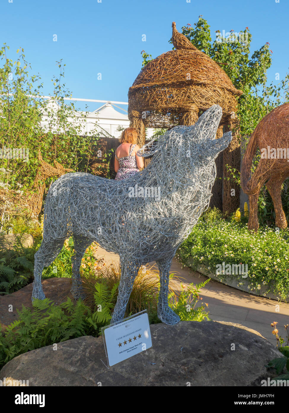 LONDON, UK - 25. Mai 2017: RHS Chelsea Flower Show 2017. Yorkshire basierte Künstlerin Emma Stothard display mit lebensgroßen Skulpturen von Tieren und Vögel. Stockfoto