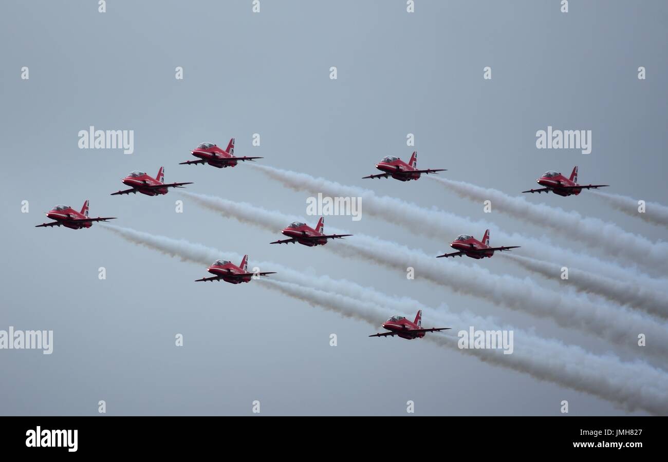 Red Arrows erklingt in 2017 Royal International Air Tattoo jährlich an RAF Fairford in Fairford, Gloucestershire, UK Stockfoto