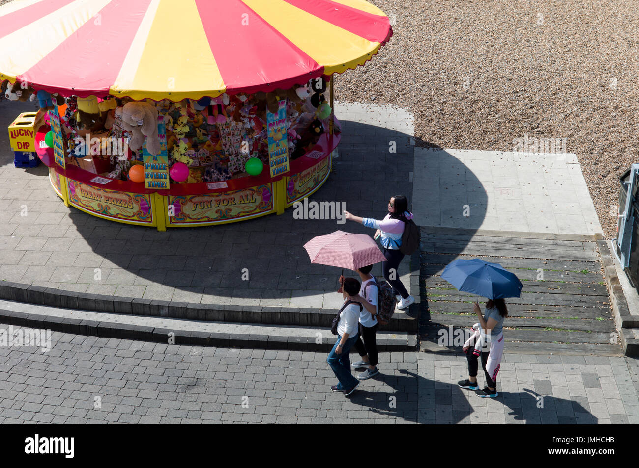 Am Meer-Stall von oben mit Touristen auf der Durchreise Stockfoto