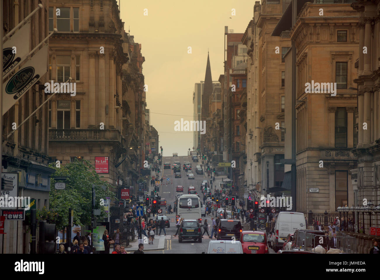 Saint Vincent Street, Glasgow, Vereinigtes Königreich Schwerverkehr Smog Auspuff Rauch aura Stockfoto