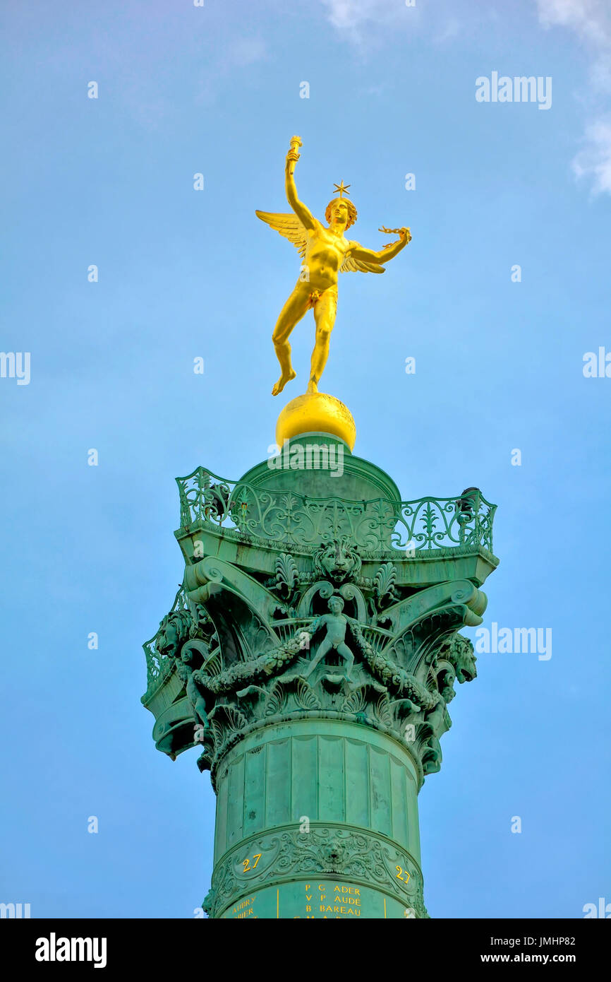 Juli Spalte Skulptur am Place De La Bastille in Paris, Frankreich zum Gedenken an die Revolution von 1830 Stockfoto