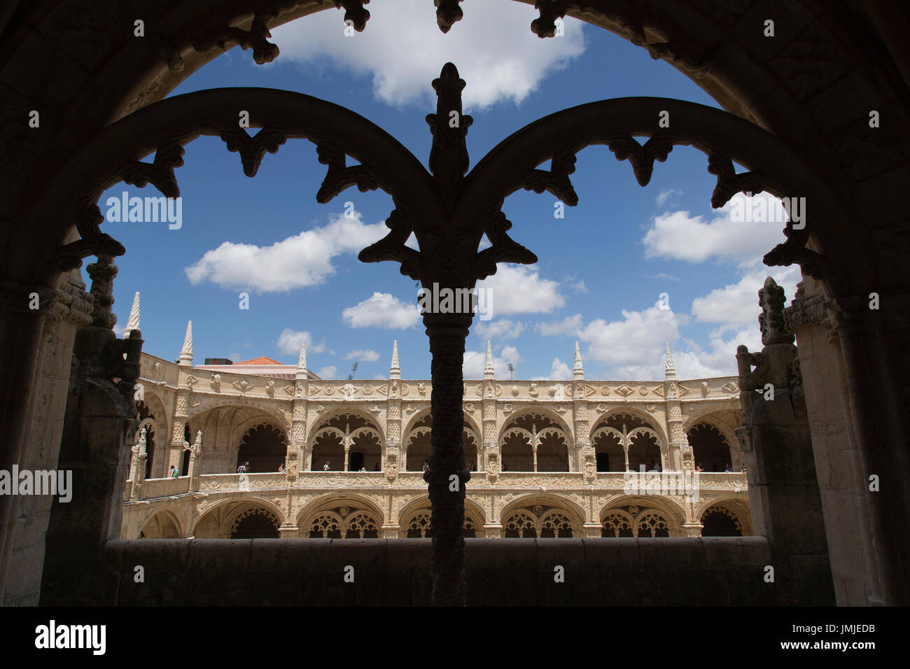 Kreuzgang im Kloster Jerónimos in Lissabon Portugal Stockfoto