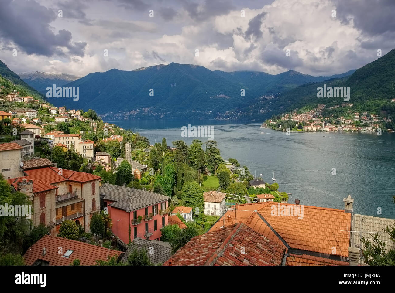 Torno Comer See, Lombardei in Italien, Blick von Moltrasio Stockfoto