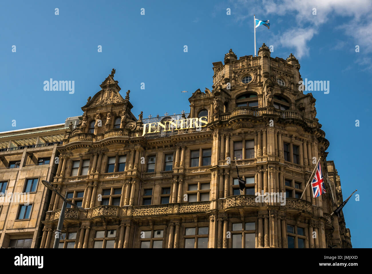 VEW der viktorianischen gotischen Architektur des Jenners-Kaufhauses von William Hamilton Beattie, Princes Street, Edinburgh, Schottland, Großbritannien Stockfoto