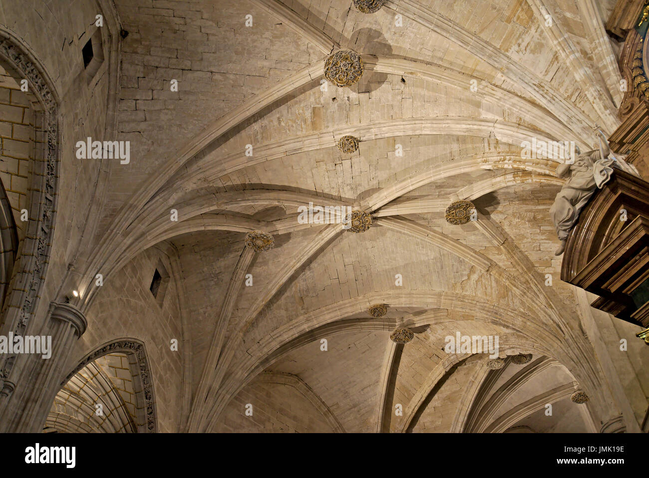 Kreisförmige gerippten Gewölbe der Kathedrale Santa Maria in Cuenca, Kastilien-La Mancha, Spanien. Stockfoto