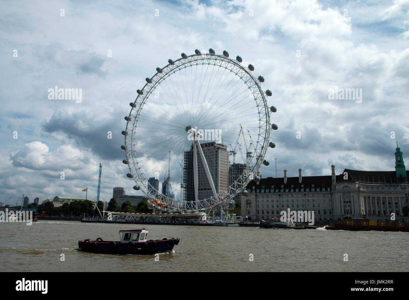 Das London Eye, Westminster Pier entnommen Stockfoto