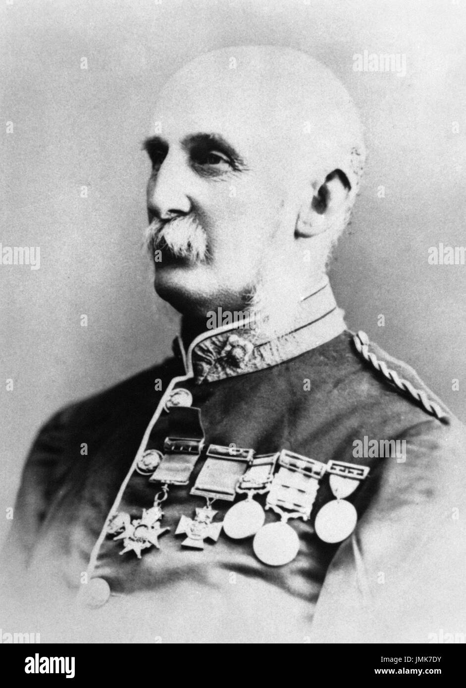 Britischer Offizier JOHN DECKMANTEL VC (1826-1895) und um 1880. Er erhielt eine VC während der indischen Meuterei. Stockfoto