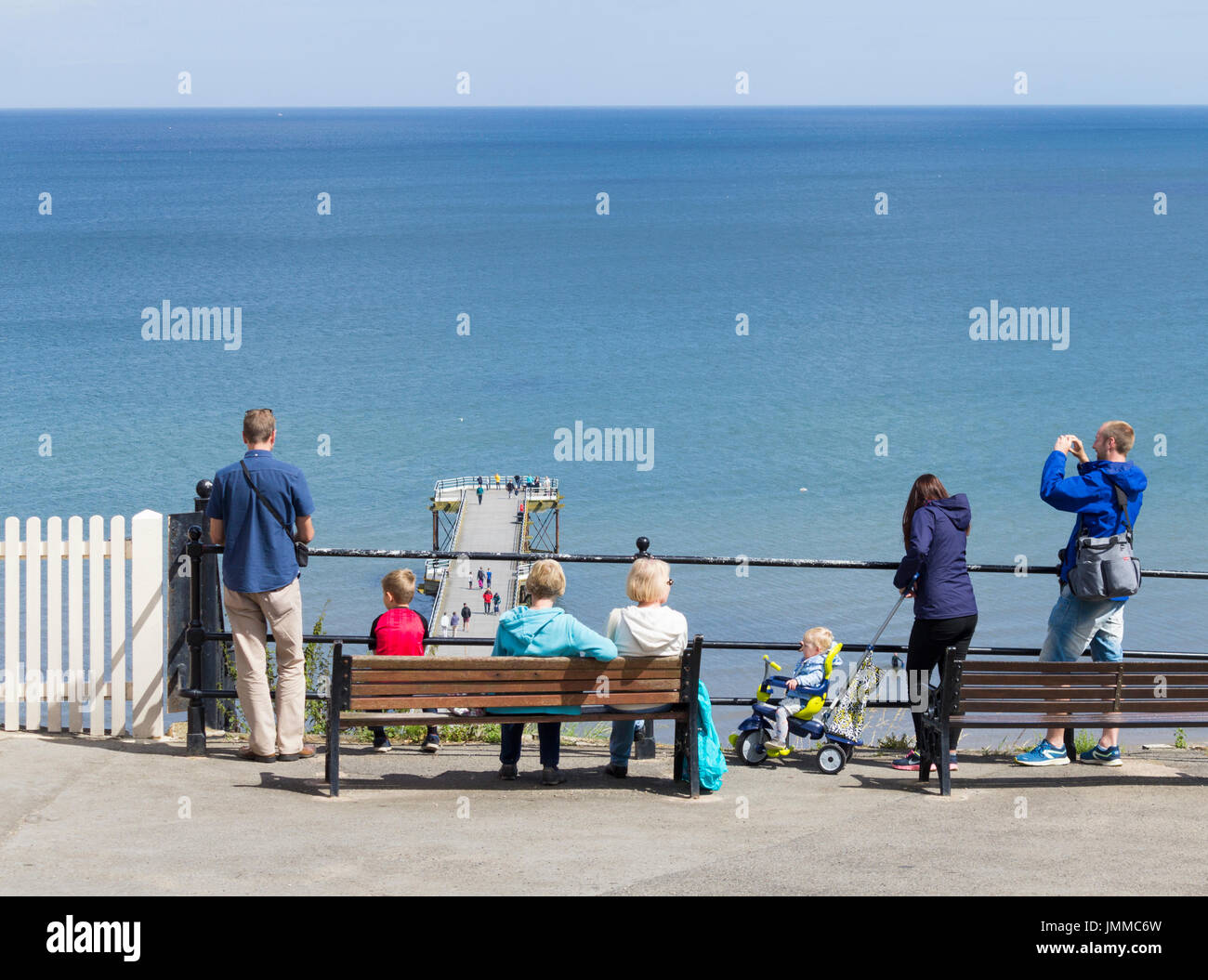 Blick von der oberen Promenade an saltburn am Meer, North Yorkshire, England, UK. Stockfoto