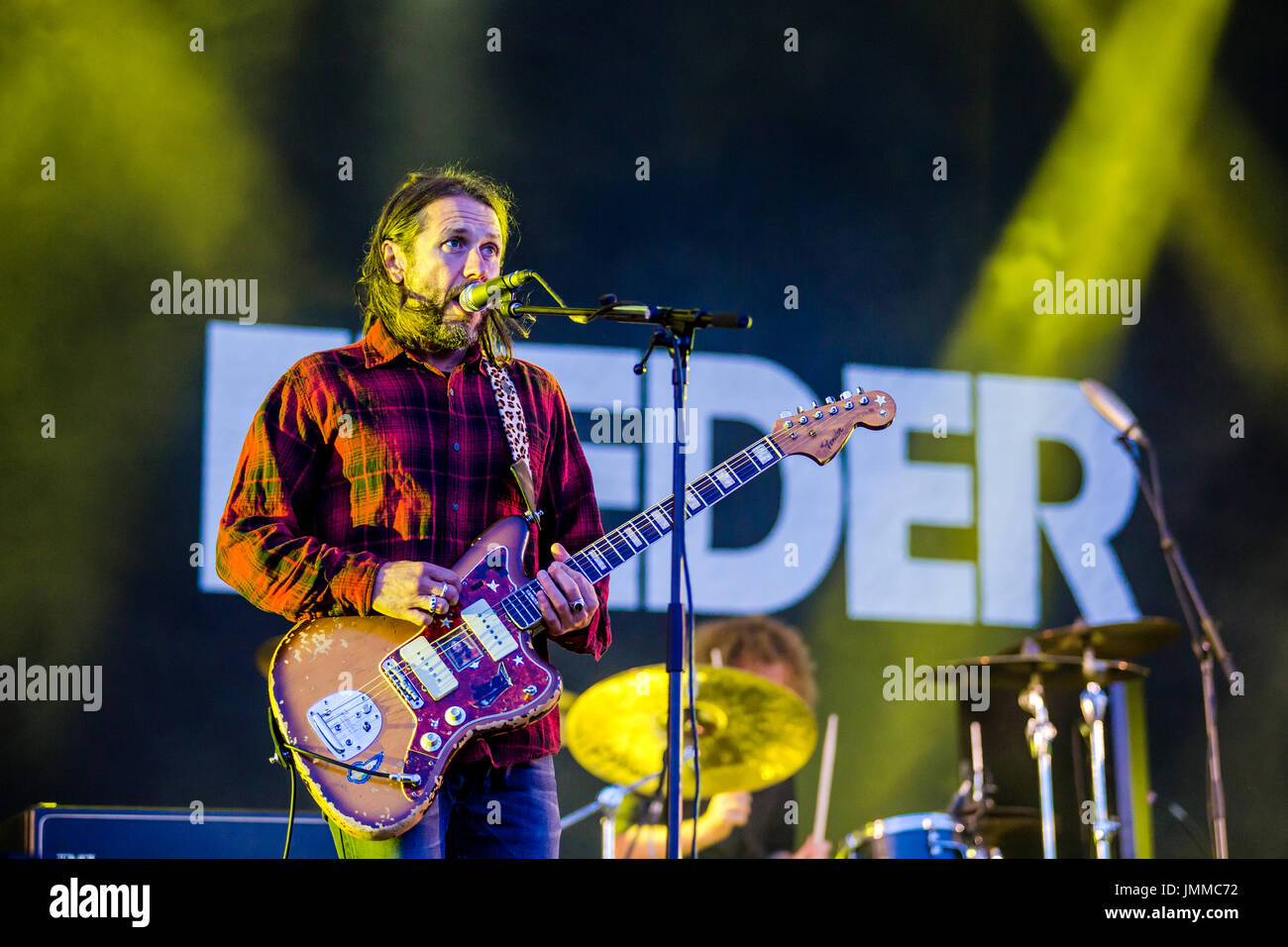 Pikehall, Derbyshire, UK. 27. Juli 2017. Grant Nicholas, lead-Sänger von Feeder, erklingt in Y nicht Festival, Pikehall, Derbyshire, UK am Donnerstag, 27. Juli 2017. Bildnachweis: Alex Williams/Alamy Live-Nachrichten Stockfoto