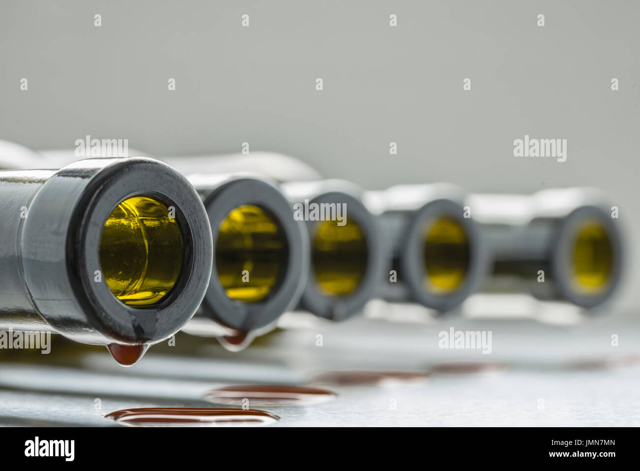 den letzten Tropfen Wein Serie. Stockfoto