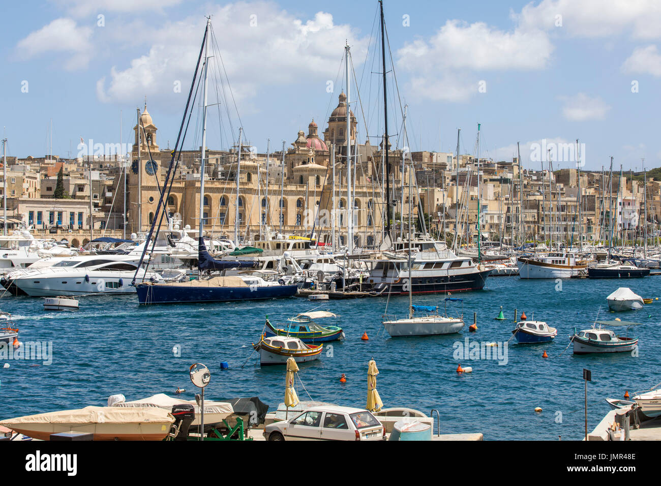 Malta, Valletta, 3-Städte, Grand Harbour, Yachten im Hafen von Birgu, Stockfoto