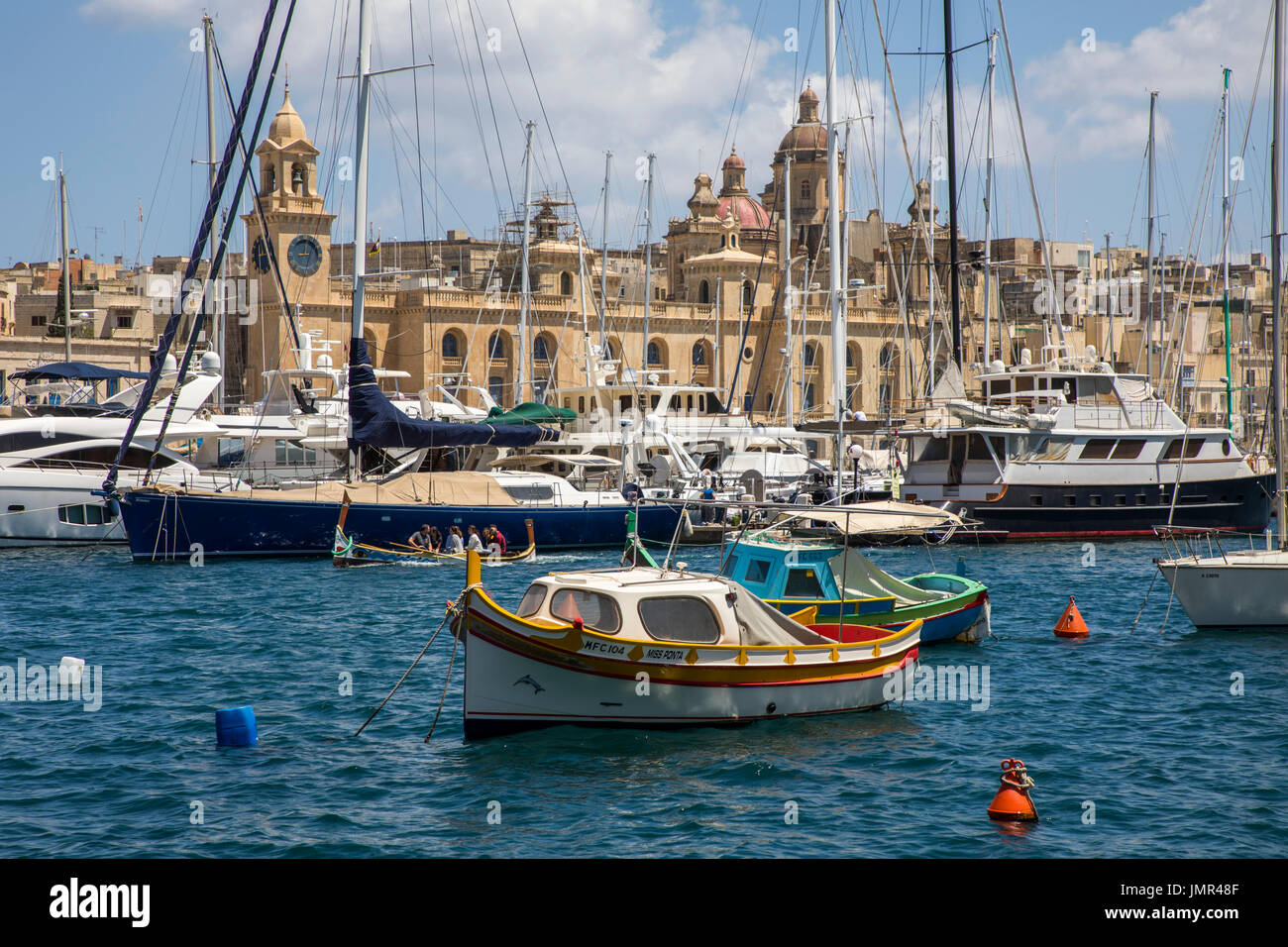 Malta, Valletta, 3-Städte, Grand Harbour, Yachten im Hafen von Birgu, Stockfoto