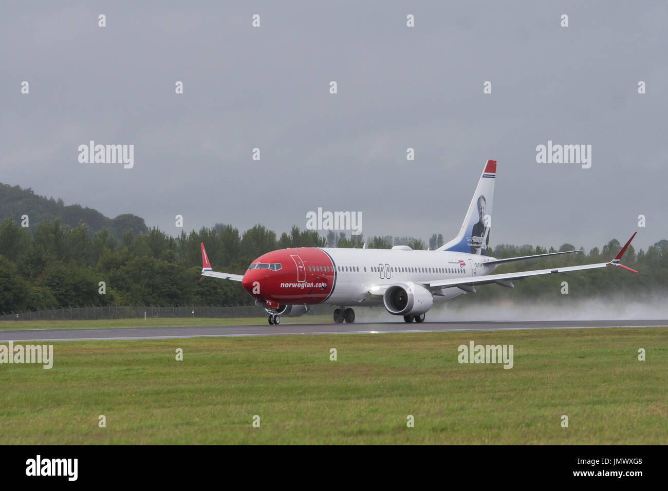 Bild: Norweigan Boeing 737 Max 8 startet vom Flughafen Edinburgh, Sir Freddie Laker Stockfoto