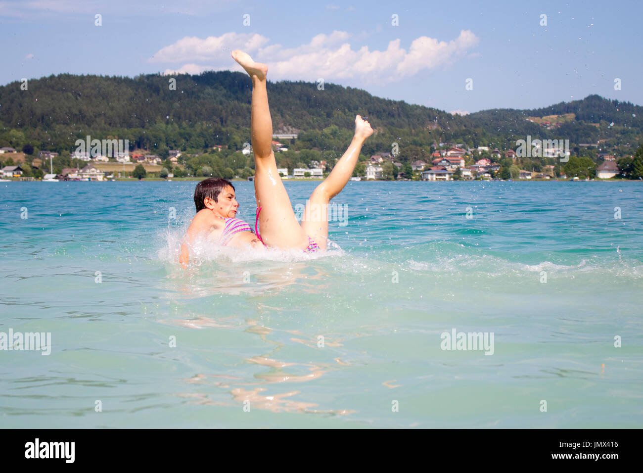 Mädchen In Bikinis Stockfotos And Mädchen In Bikinis Bilder Alamy