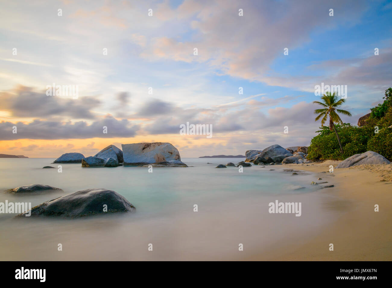 Spring Bay mit Felsbrocken durch die Bäder, die Bäder, Spring Bay, Insel Virgin Gorda, Britische Jungferninseln, Karibik Stockfoto