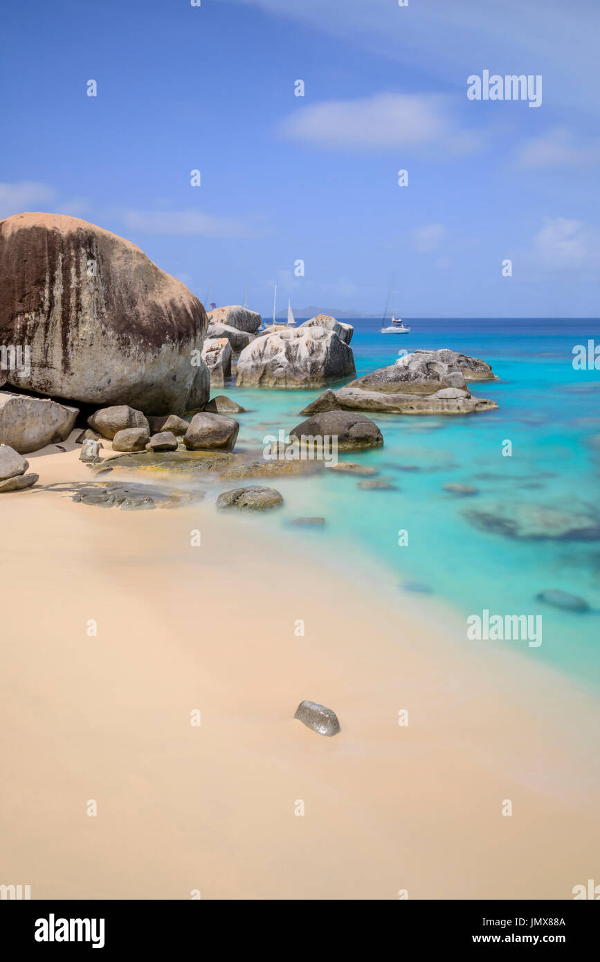 Spring Bay mit Felsbrocken durch die Bäder, die Bäder, Spring Bay, Insel Virgin Gorda, Britische Jungferninseln, Karibik Stockfoto