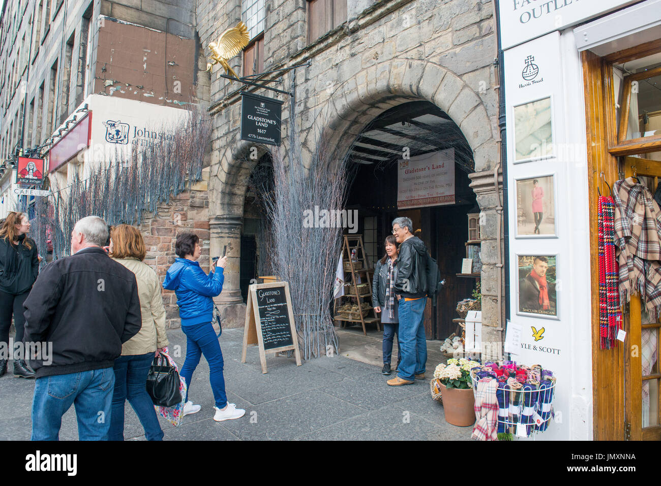 Bild: Gladstone's Land ist ein noch bestehendes Haus aus dem 17.. Jahrhundert in der Altstadt von Ed Stockfoto