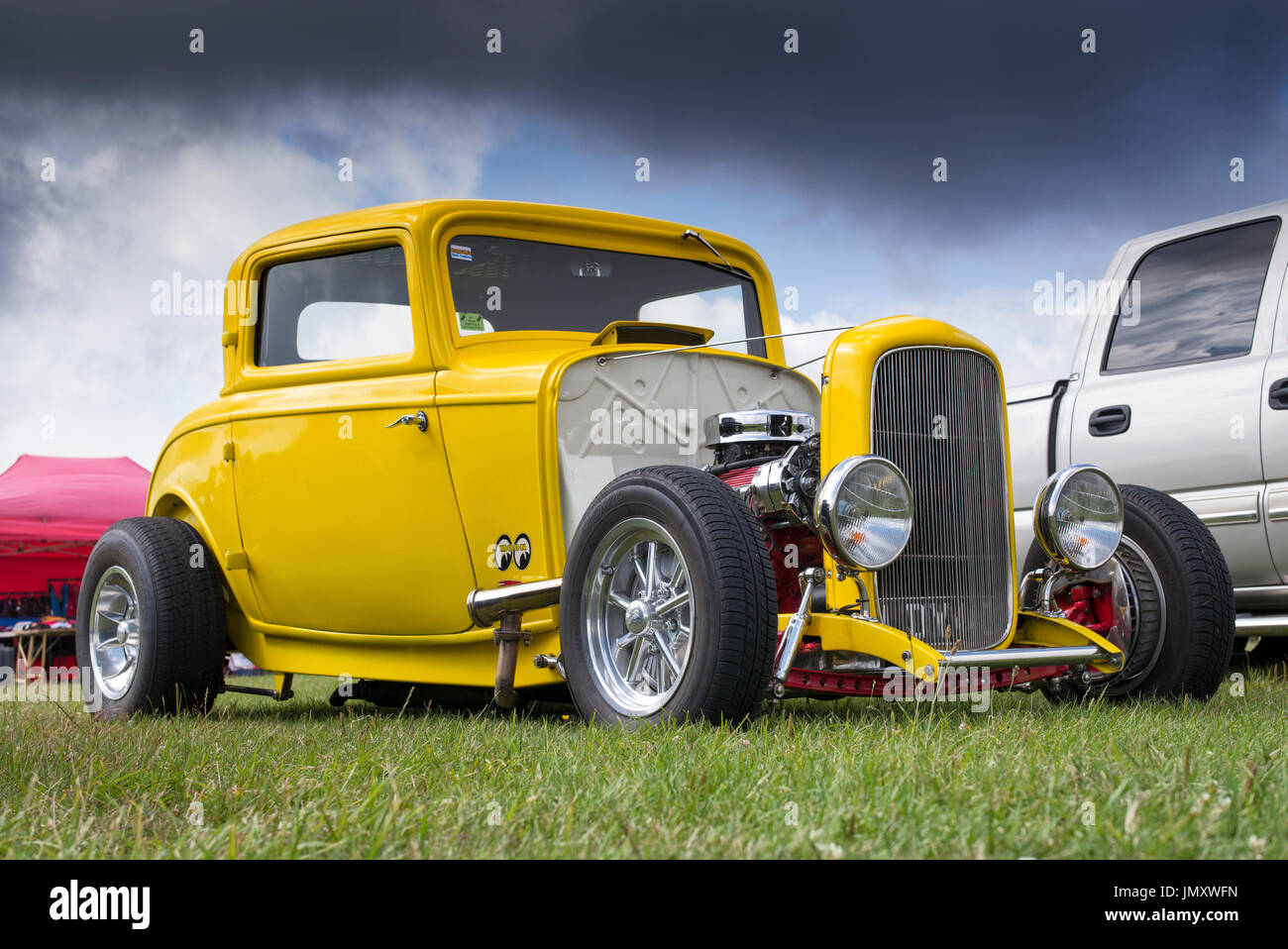 1957 gelb Custom Ford Hotrod bei einem amerikanischen Auto-Show. Essex, England. Klassischen Vintage American Auto Stockfoto