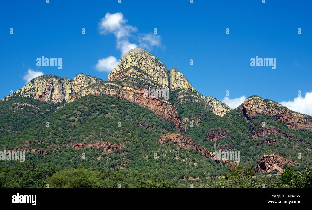 Schroffe Felswand nördlichen Drakensberge Escarpment und Bergkette Limpopo in Südafrika Stockfoto