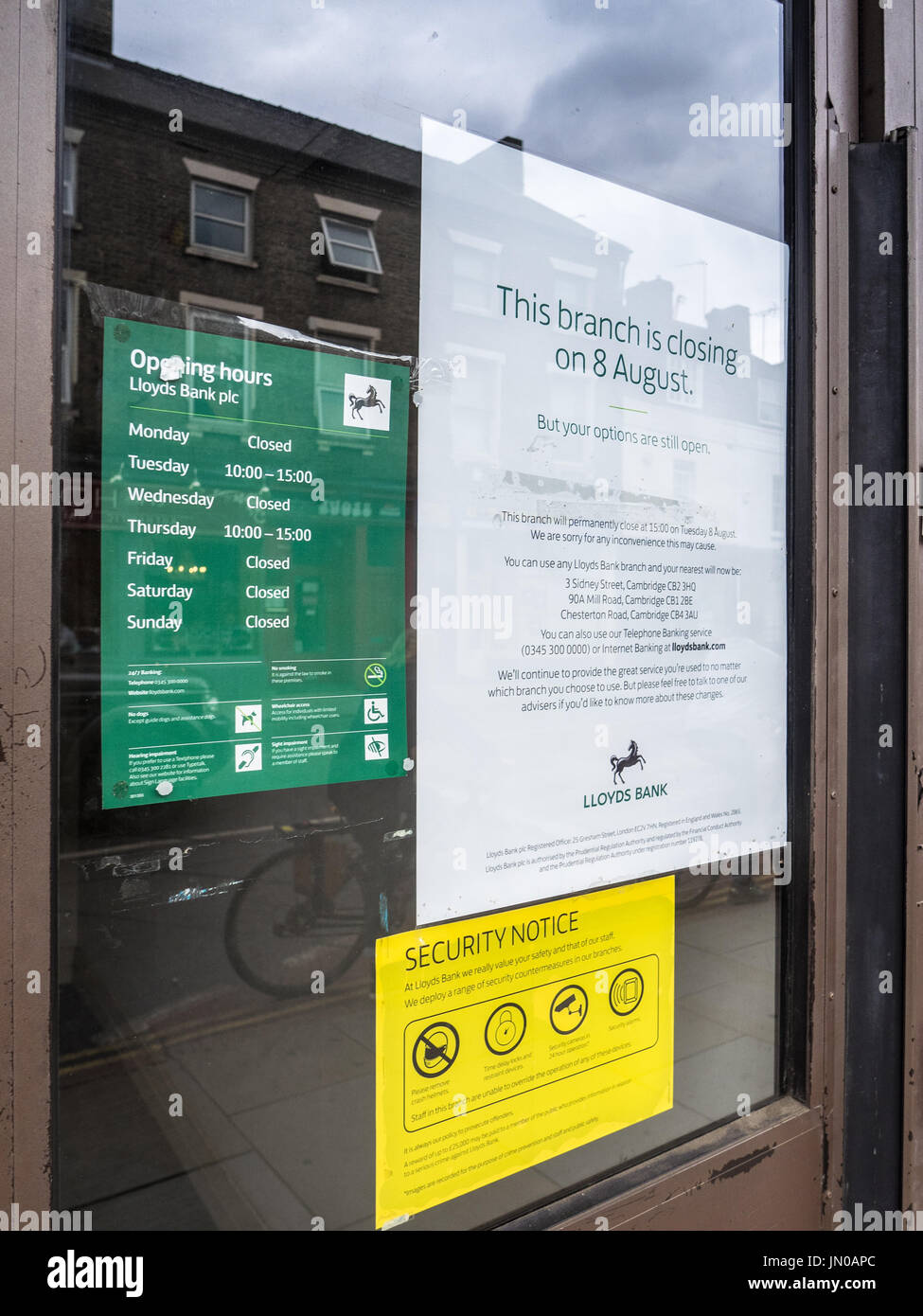 Lloyds Bank Filiale Schließung Hinweis an der Tür des Ortsverbandes Stockfoto