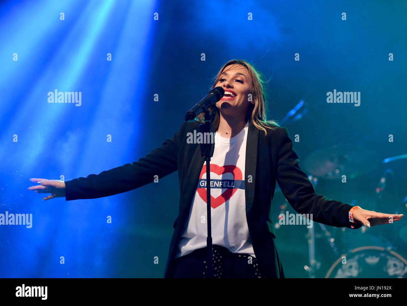 Alle Heiligen führen Sie am Lager Bestival, Dorset, UK Credit: Finnbarr Webster/Alamy leben Nachrichten Stockfoto