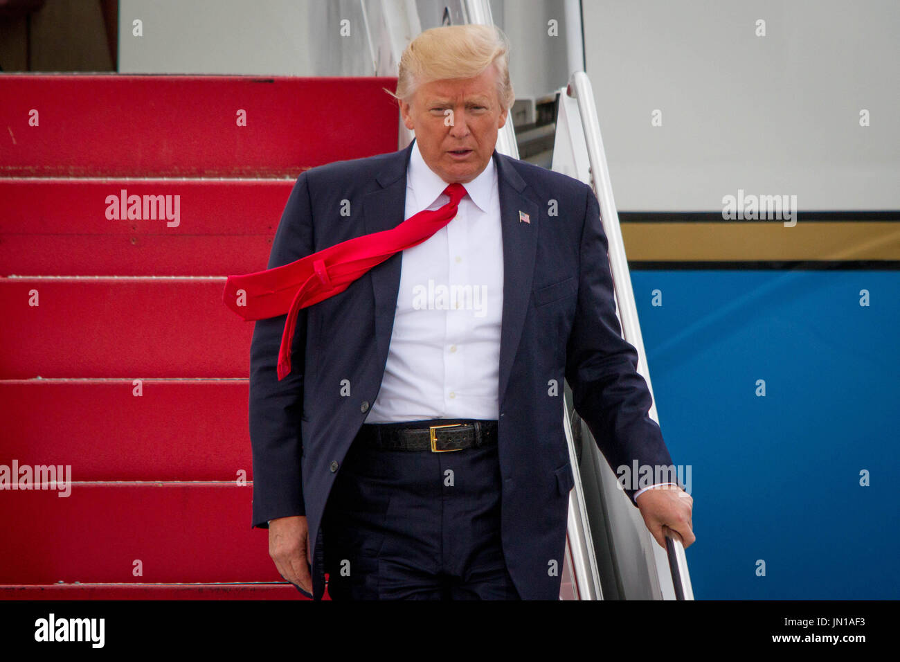 Ronkonkoma, NY, USA. 28. Juli 2017. Präsident Donald Trump landet Air Force One in Ronkonkoma, NY, Freitag, 28. Juli 2017. Bildnachweis: Michael Candelori/Alamy Live-Nachrichten Stockfoto