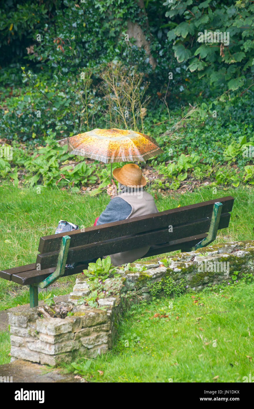 Sonnenschirme Im Garten Stockfotos & Sonnenschirme Im Garten Bilder - Alamy