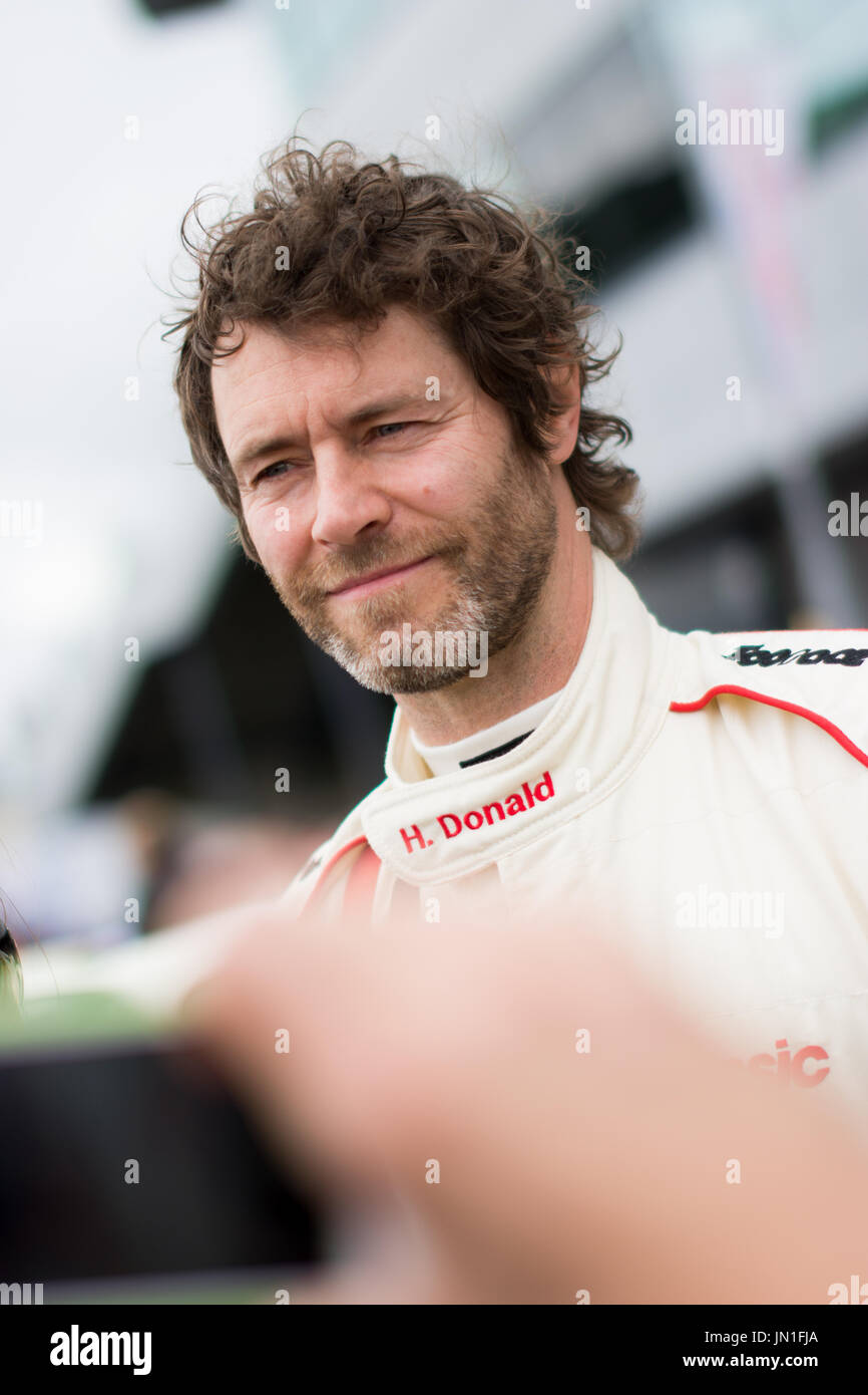 Towcester, Northamptonshire, UK. 29. Juli 2017. Howard Donald von Take, die in Silverstone Classic Motorsport-Festival in Silverstone (Foto: Gergo Toth / Alamy Live News) Stockfoto