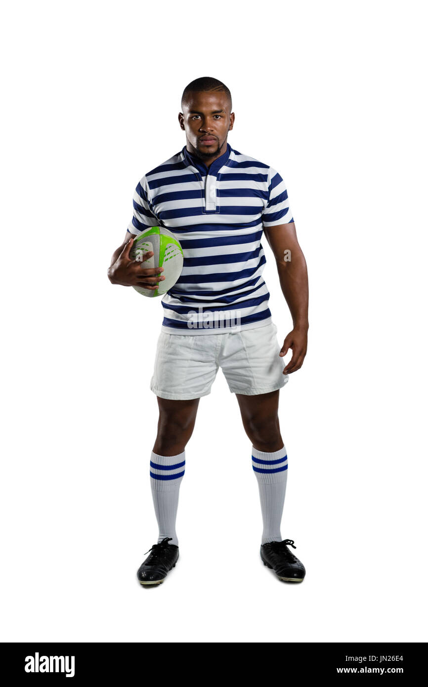 Porträt der Sportler tragen Sport einheitlich mit Rugby-Ball stehend vor weißem Hintergrund Stockfoto