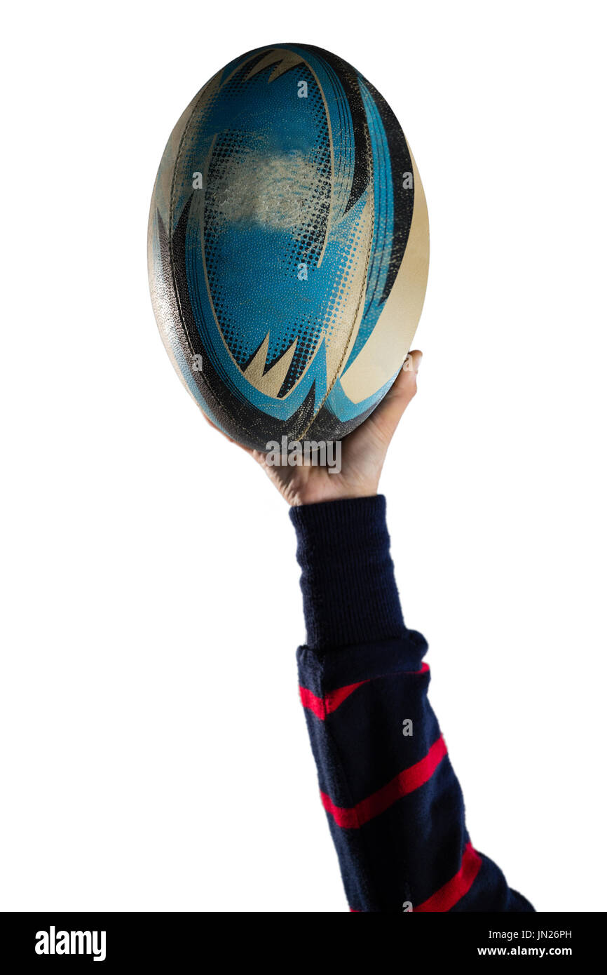 Hand der Sportlerin mit Rugby-Ball vor weißem Hintergrund abgeschnitten Stockfoto