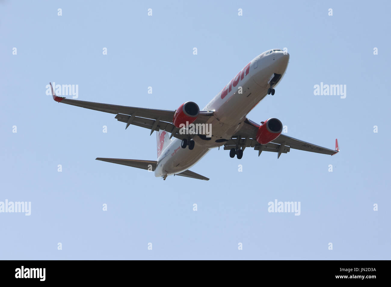 CHIANGMAI, THAILAND-5. Februar 2014: HS-LTH Boeing 737-900ER Thai Lionair Airline, Landung in Chiangmai Flughafen von Bangkok Don Muang Airport, t Stockfoto