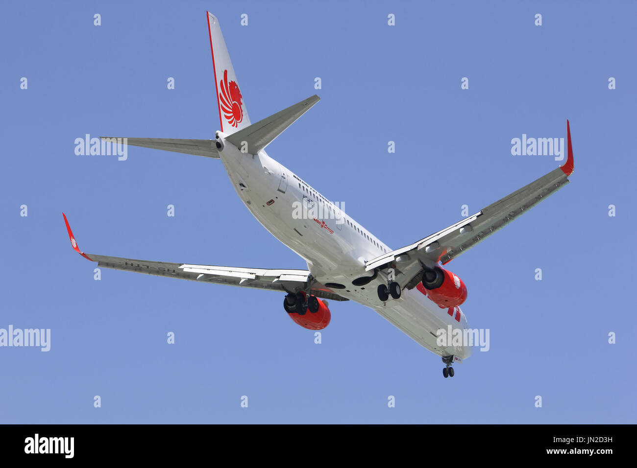 CHIANGMAI, THAILAND-5. Februar 2014: HS-LTH Boeing 737-900ER Thai Lionair Airline, Landung in Chiangmai Flughafen von Bangkok Don Muang Airport, t Stockfoto