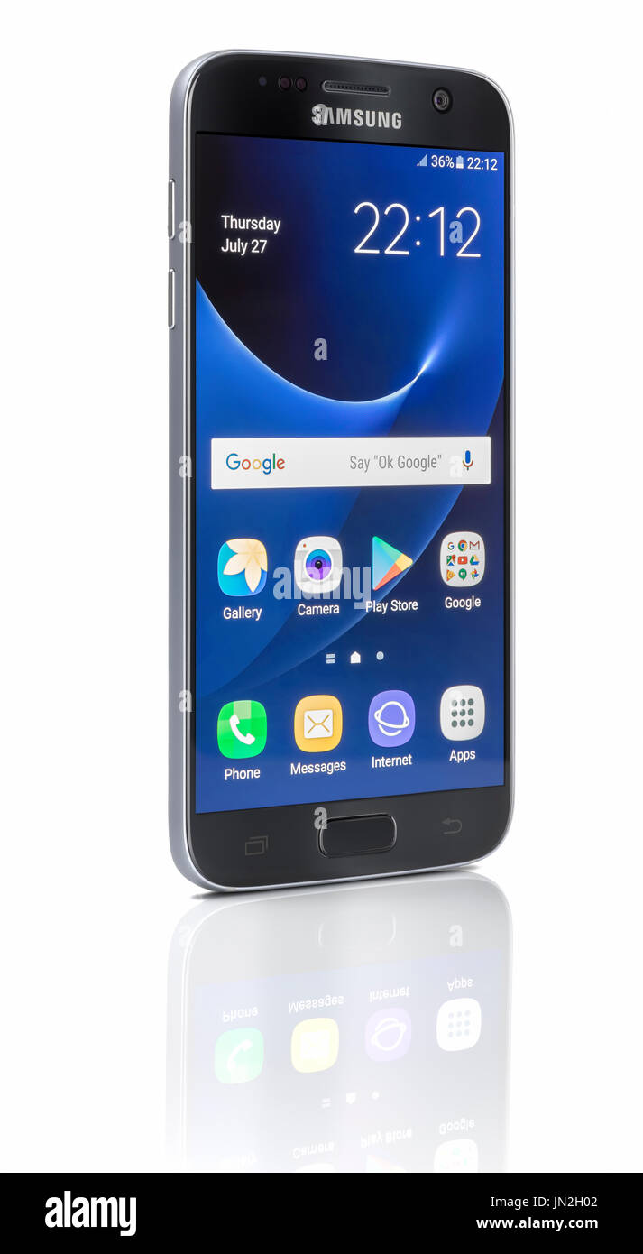 Galati, Rumänien - 28. Juli 2017: Studioaufnahme eines Smartphones Samsung Galaxy S7 mit 12 MP, f 1,7, 26 mm, Phase-Erkennung Autofokus, Quadcore 2,6 GHz Stockfoto