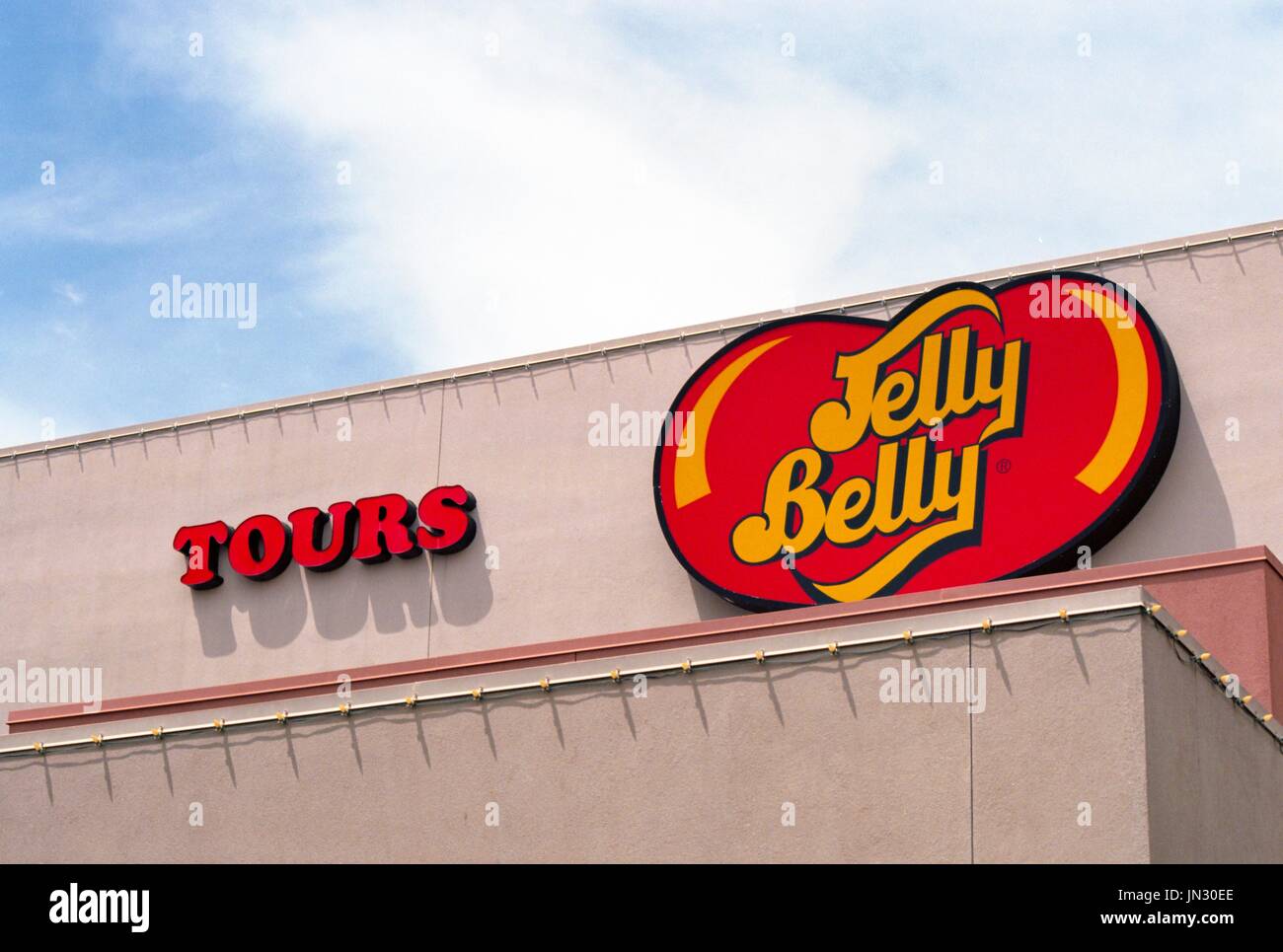 Signage kündigt Touren in der Jelly Belly Candy Company-Fabrik in Fairfield, Kalifornien, 7. Juni 2017. Die Fabrik ist ein beliebtes Touristenziel für Durchreisende Nordkalifornien. Stockfoto