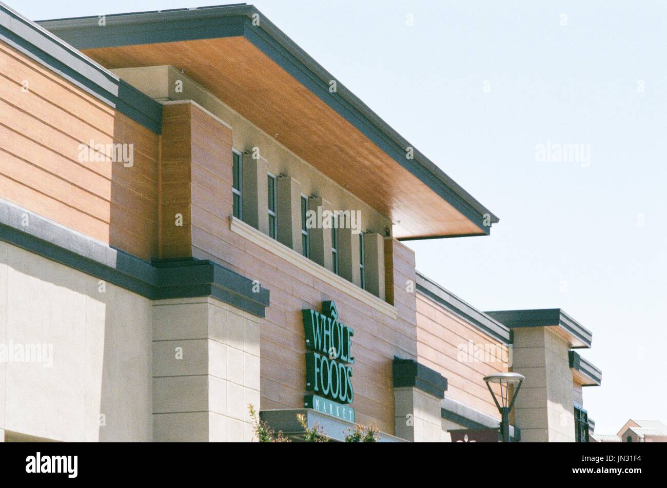 Fassade des Whole Foods Market speichern in Dublin, Kalifornien, 16. Juni 2017. Im Juni 2017 Amazon.com angekündigt, dass es die gehobenen Lebensmittelkette erwerben würde. Stockfoto