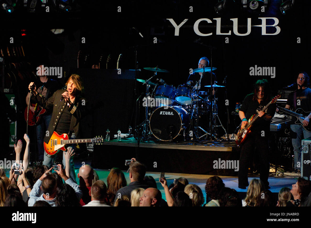 (L - R) John Rzeznik, Mike Malinin, Robby Takac Goo Goo Dolls durchführen, Key Club Hollywood, CA Stockfoto