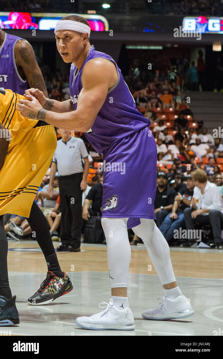 Kapitän Mike Bibby #10 Ghost Ballers erwartet Spiel während Spiel Nr. 4 gegen Killer 3 s Big 3 Woche 5 3-on-3 Turnier UIC-Pavillon Juli 23,2017 Chicago, Illinois. Stockfoto