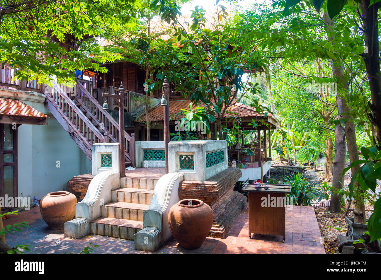 Lebendiges Museum Taweesak Wangchan's House in der Nähe von Khlong Lat Mayom Floating Market, Bangkok Thailand Stockfoto