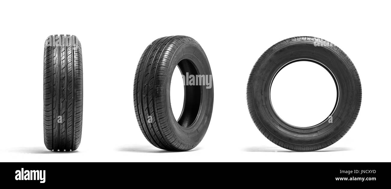 Neue Autoreifen isoliert auf weißem Hintergrund. Reifenservice oder Shop Werbung Stockfoto