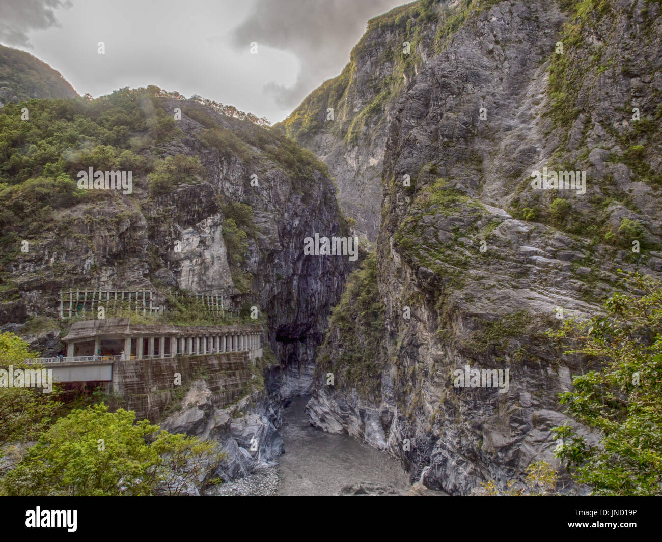 Tunnel der Neun dreht sich in taroko Park in Taiwan Stockfoto