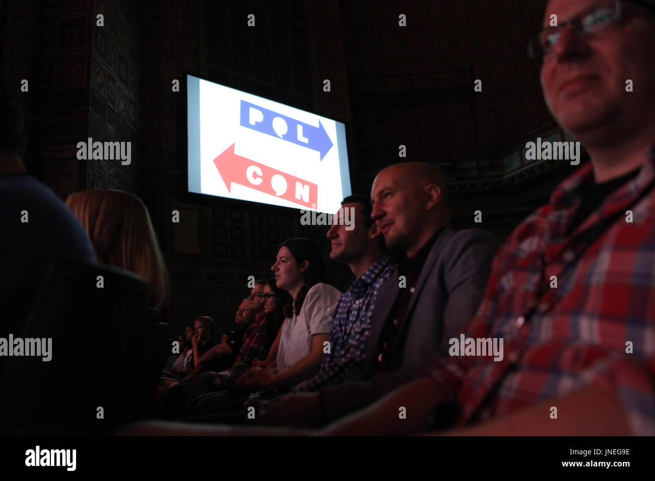 Die verschiedenen Diskussionsteilnehmer, Prominente und Experten diskutieren die aktuelle US-Administration und die nächsten vier Jahre Stockfoto