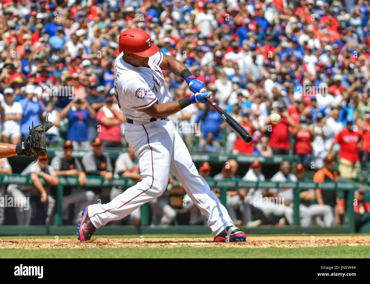Arlington, Texas, USA. 30. Juli 2017. Texas Rangers dritte Baseman ...