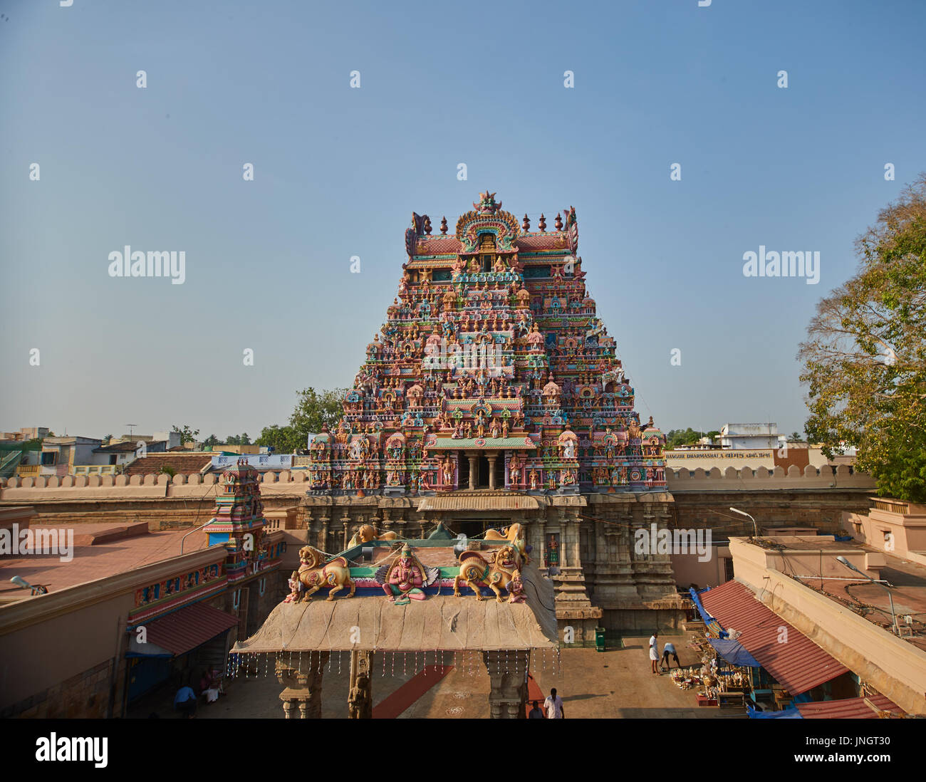 Eine indische Tempel Südtor oder Gopuram, Sculptured Spalten von der Sri Rangam Tempel-Ranganatha Tempel in Srirangam - Stadt in Tiruchirapalli, Tamil Nadu Stockfoto