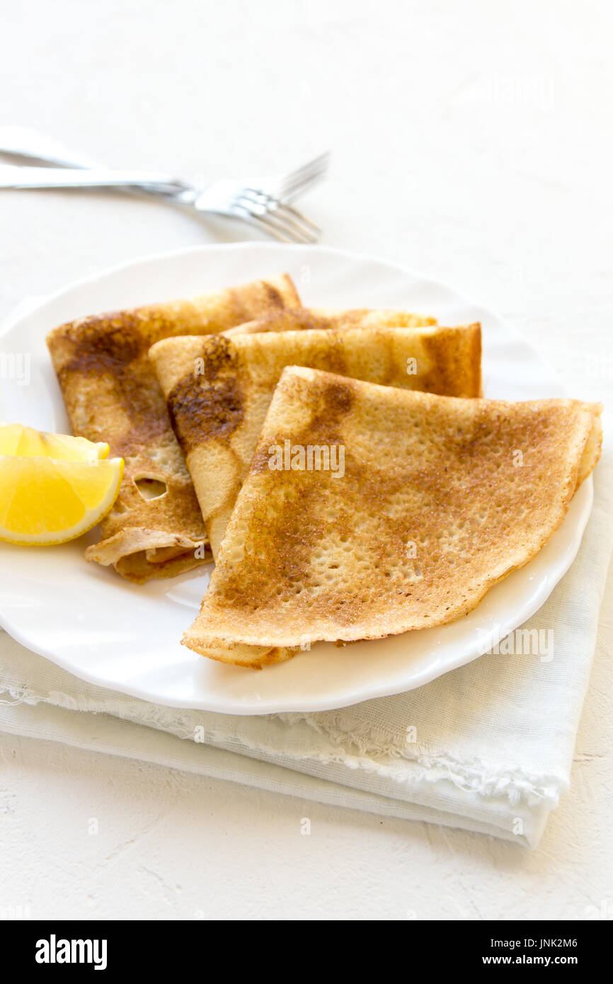 Crepes suzette -Fotos und -Bildmaterial in hoher Auflösung – Alamy Crepes suzette -Fotos und -Bildmaterial in hoher Auflösung – Alamy