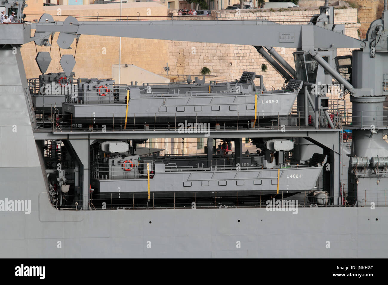 Nahaufnahme der Landungsboote an Bord der türkischen Marine amphibische Kriegsführung Schiff TCG Bayraktar Stockfoto