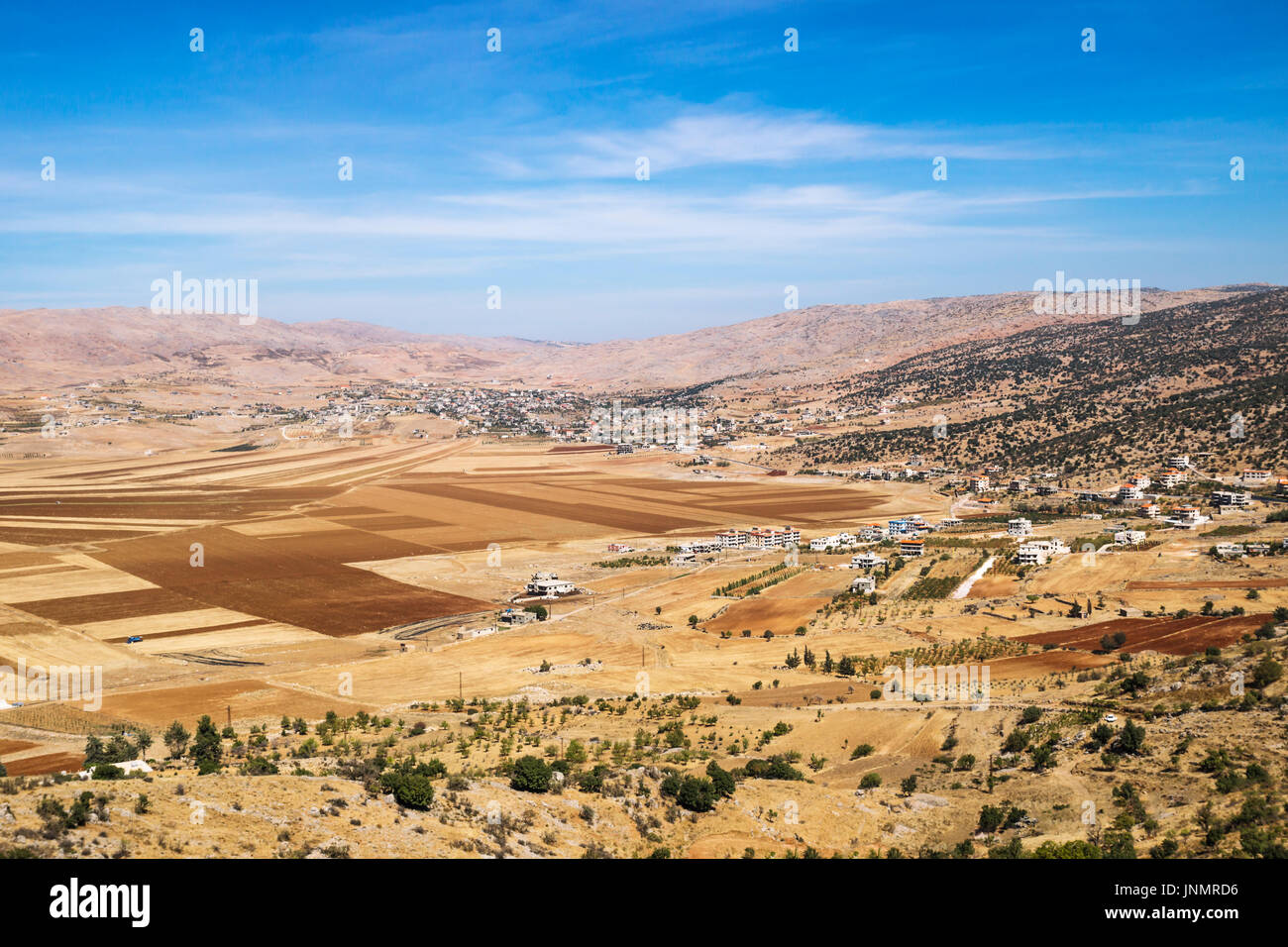 Felder und Berge im Beqaa Tal, Libanon Stockfoto